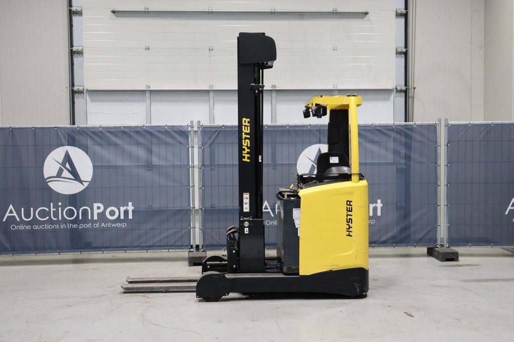 Hyster R2.0 Electric Reach Truck 2000kg 6.6m 2021