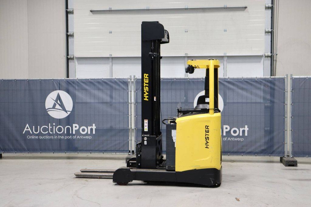 Hyster R2.0 Electric Reach Truck 2000kg 6.6m 2021