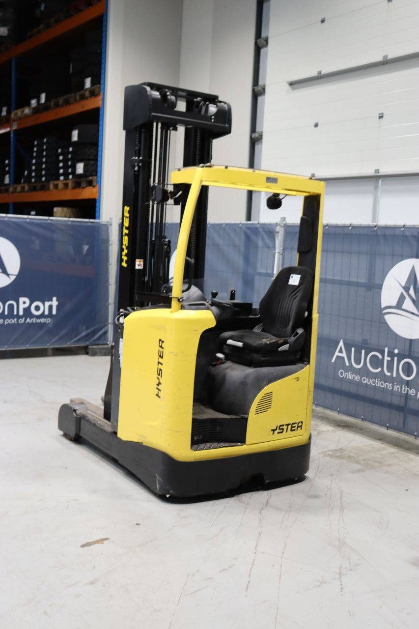 Hyster R2.0 Electric Reach Truck 2000kg 6.6m 2021