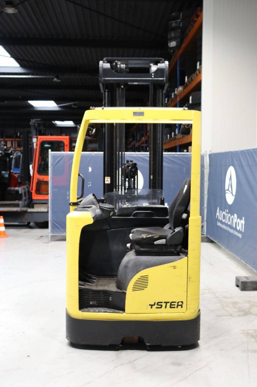 Hyster R2.0 Electric Reach Truck 2000kg 6.6m 2021