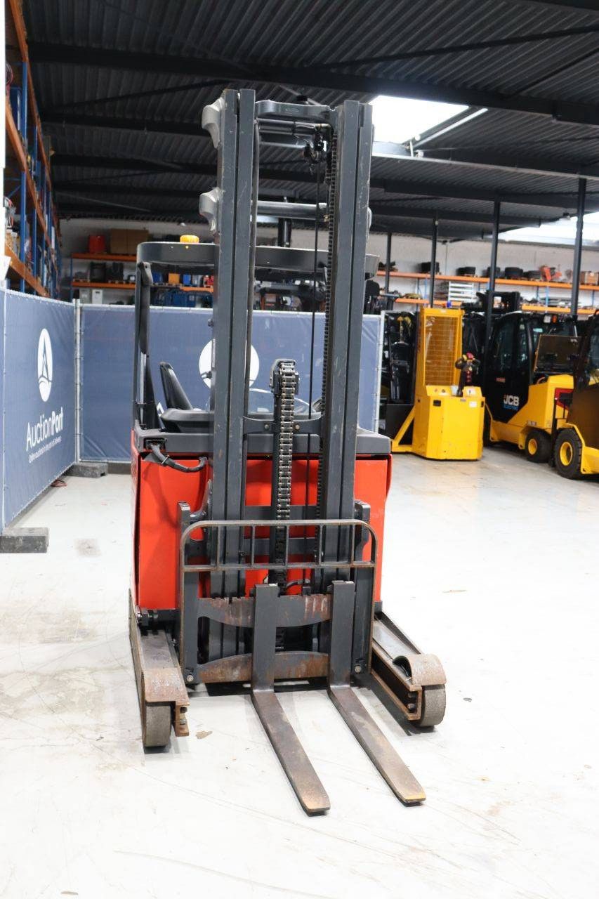 Linde R10B-01 Elektro-Schubmaststapler 1000 kg 7,8 m 2017