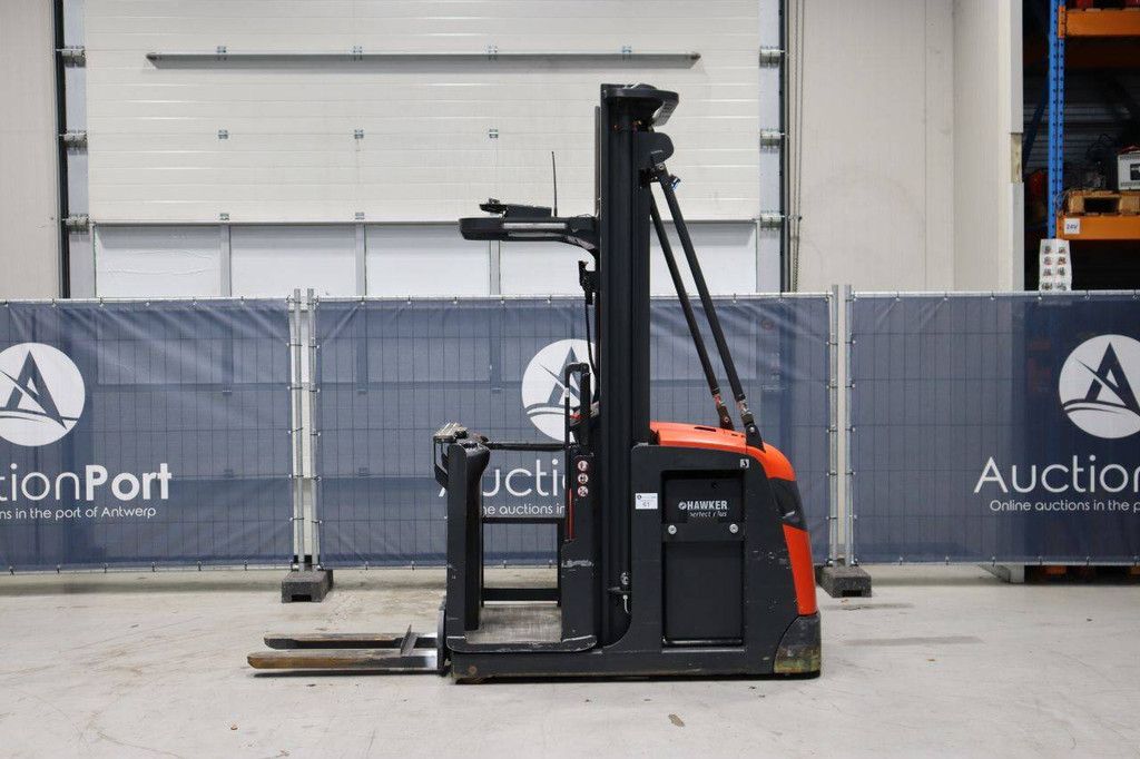 Linde V10-02 Electric Reach Truck 800kg 5.4m 2019