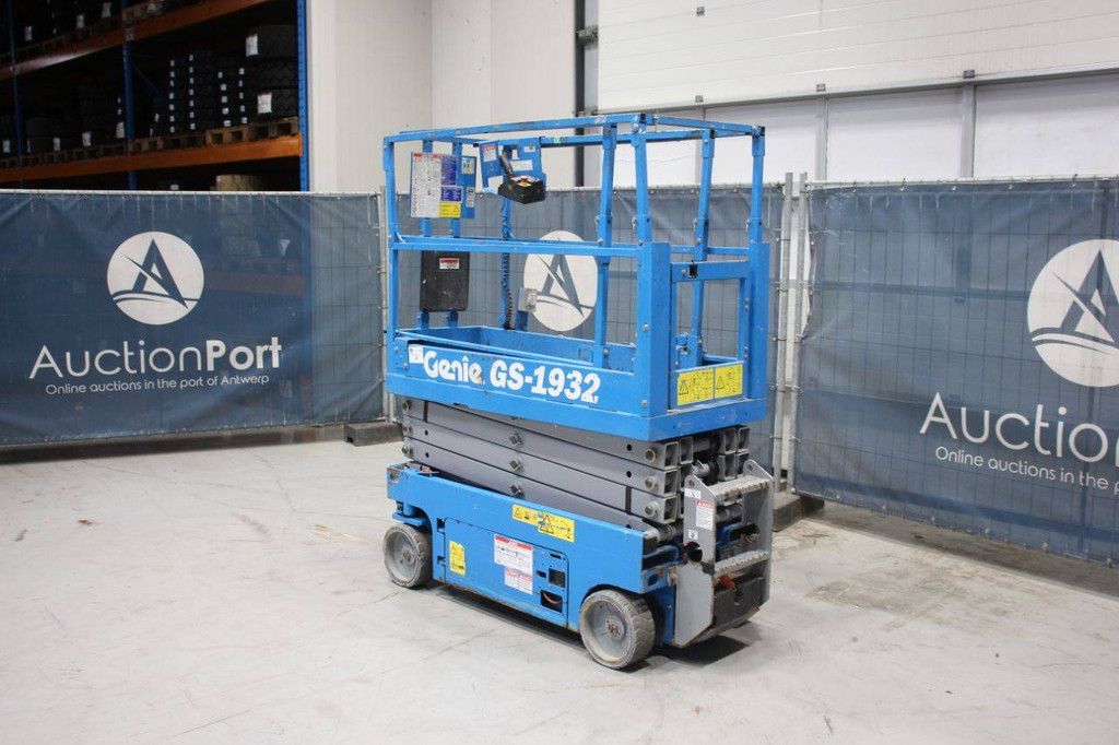 Scissor lift Genie GS-1932 Electric 7.8m 2016