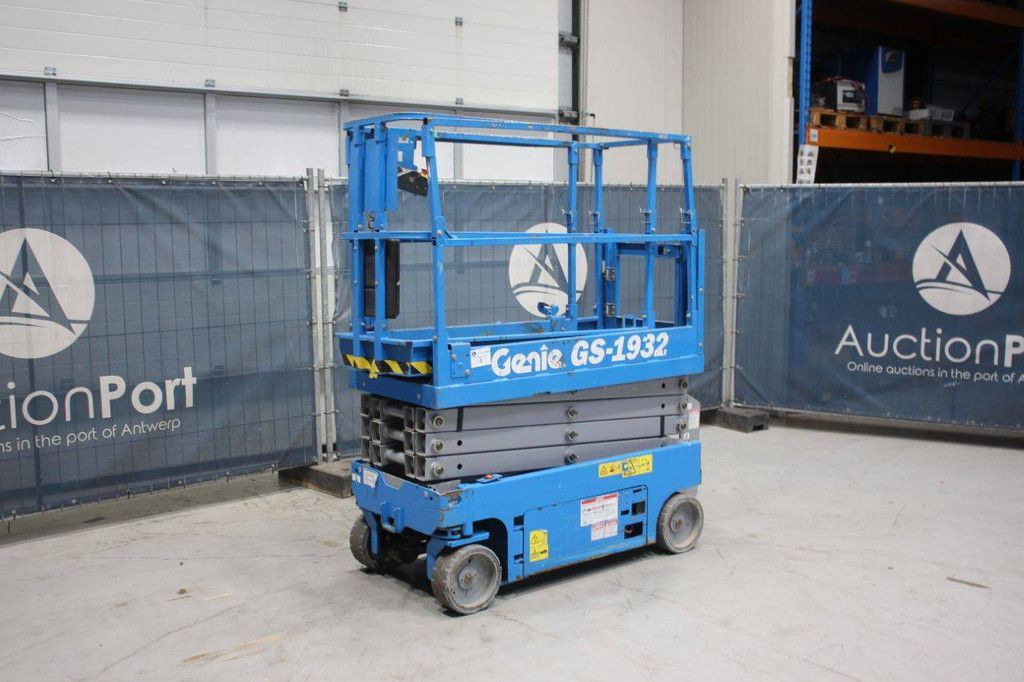 Scissor lift Genie GS-1932 Electric 7.8m 2016