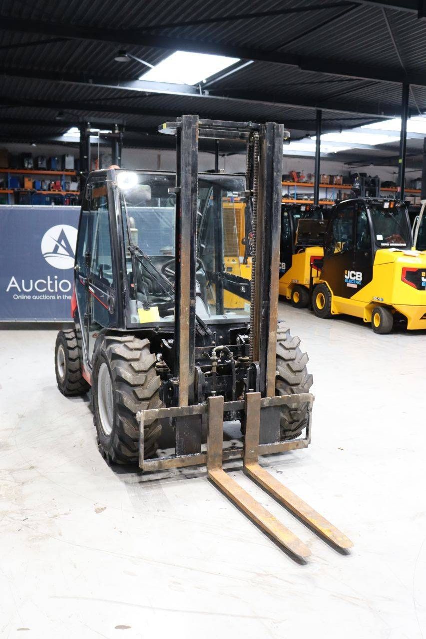 Rough-terrain forklift Manitou MC18-4 Diesel 28kW 1800kg 3.3m 2021