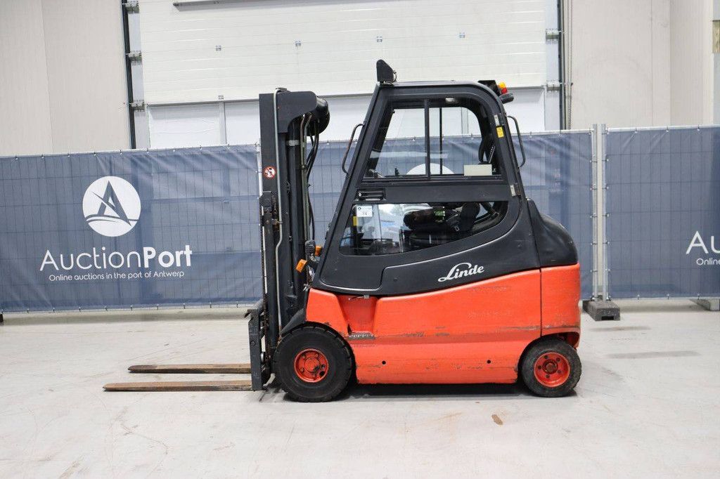 Linde E30/600-03 Elektrogabelstapler 3000kg 2003
