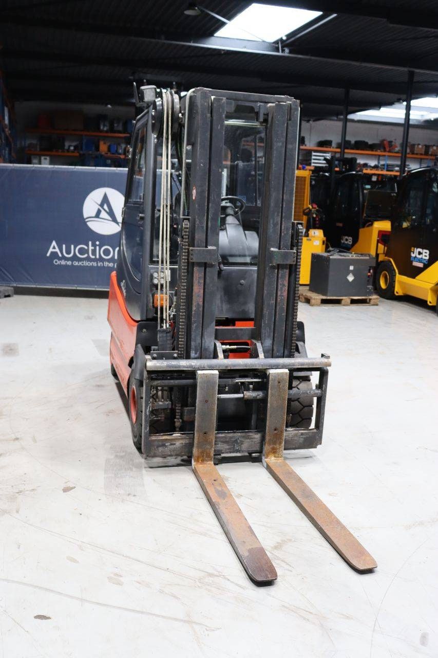 Linde E30/600-03 Elektrogabelstapler 3000kg 2003