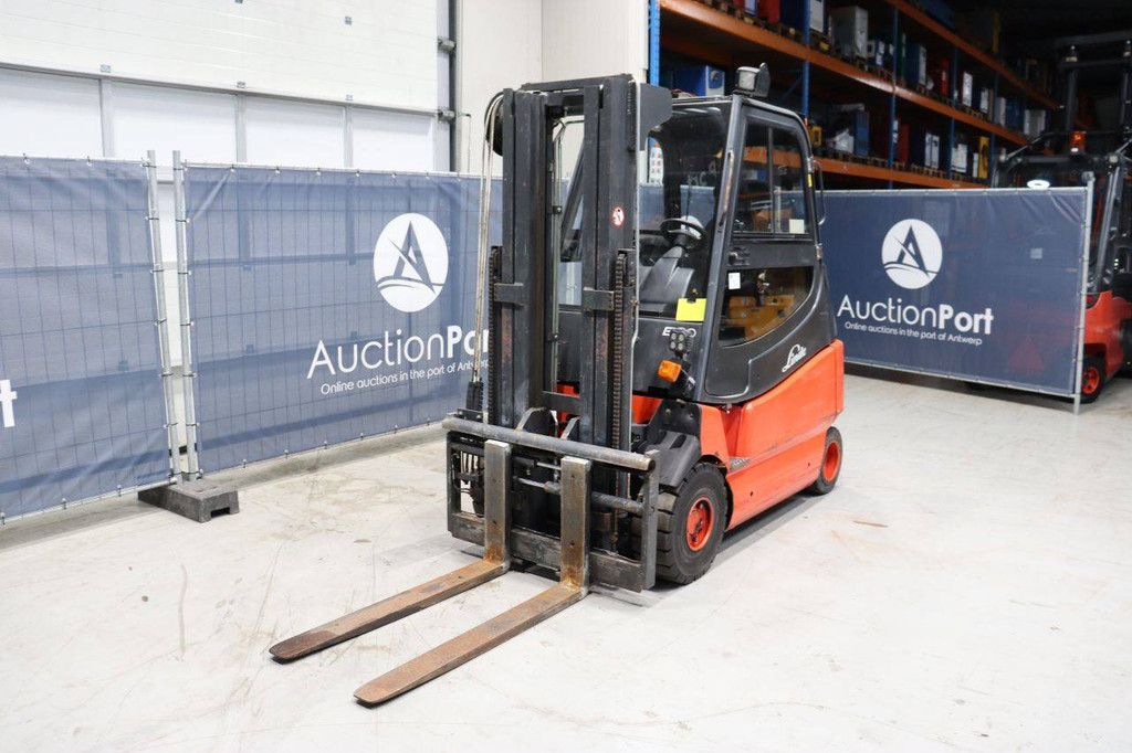Linde E30/600-03 Elektrogabelstapler 3000kg 2003