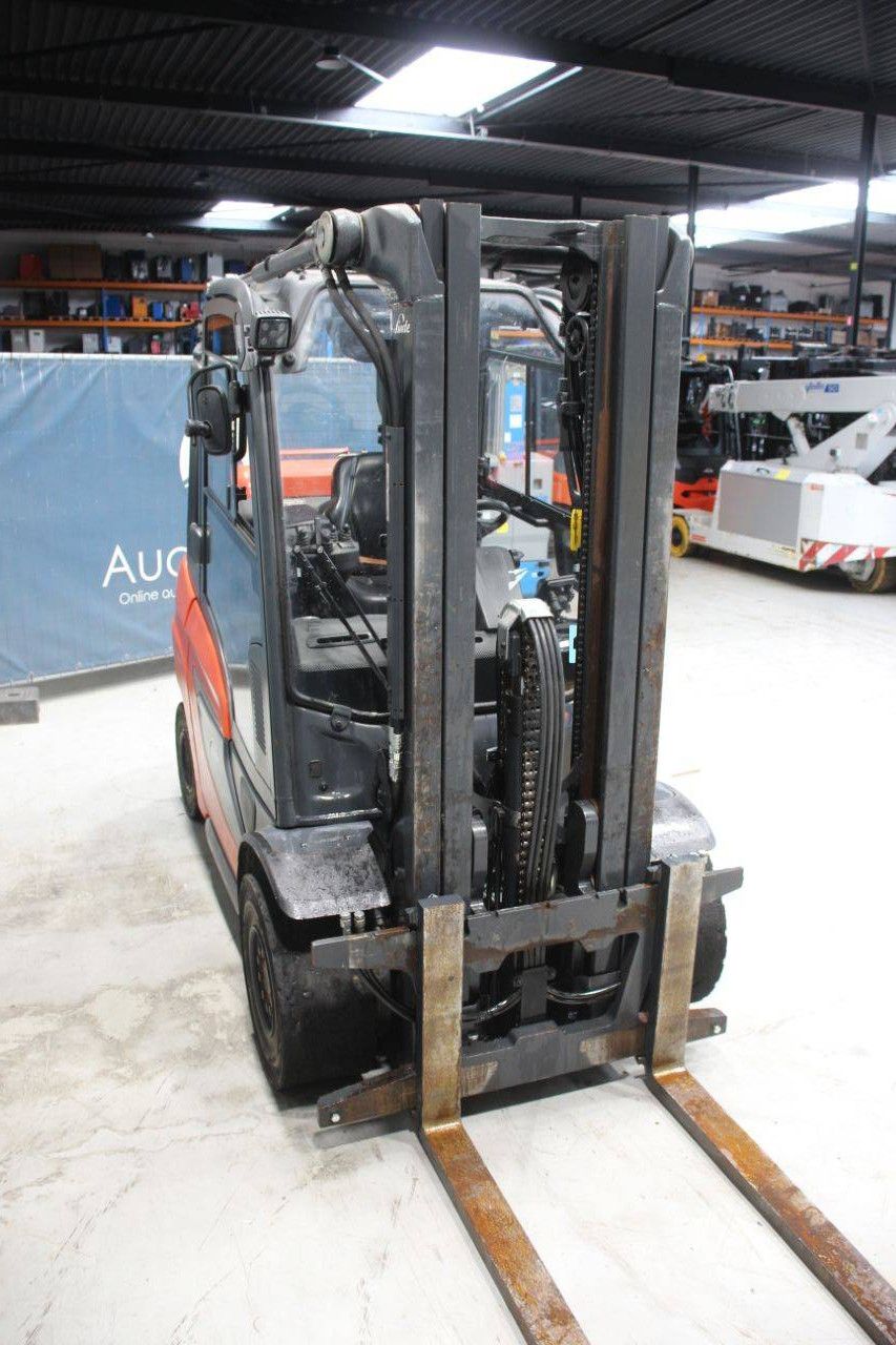 Linde H30T-01 LPG-Gabelstapler 3000 kg 4,87 m 2020