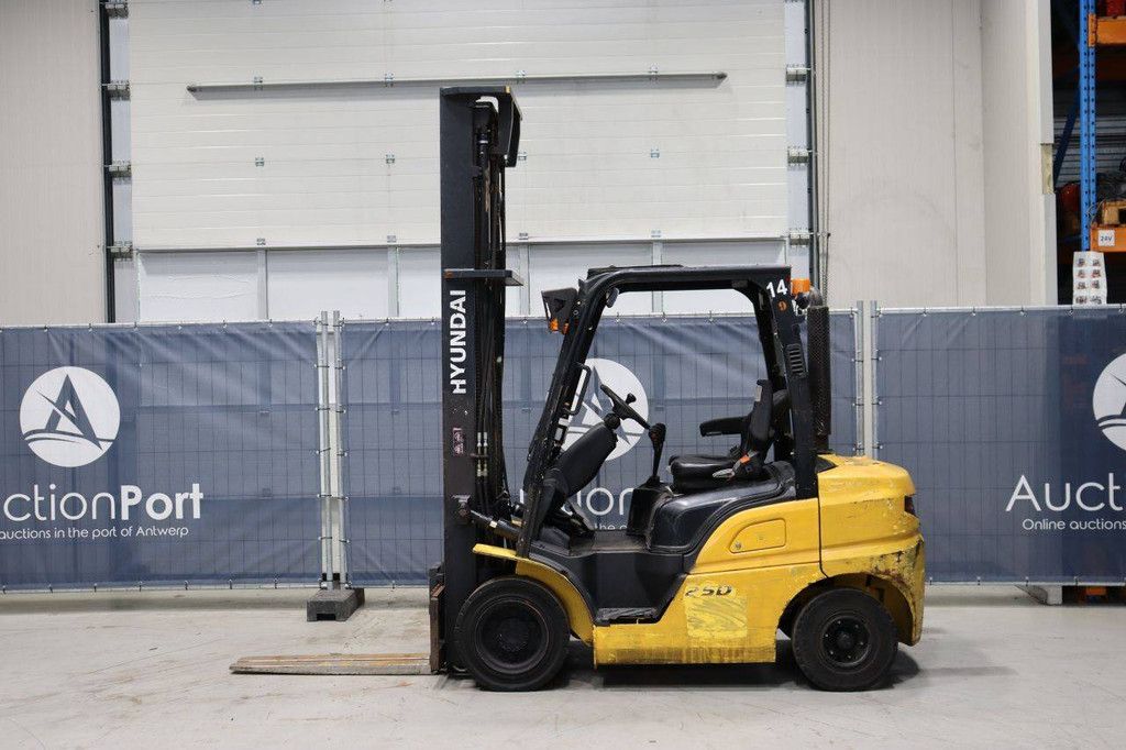 Forklift Hyundai 25D-9 Diesel 2330kg 5.0m 2017