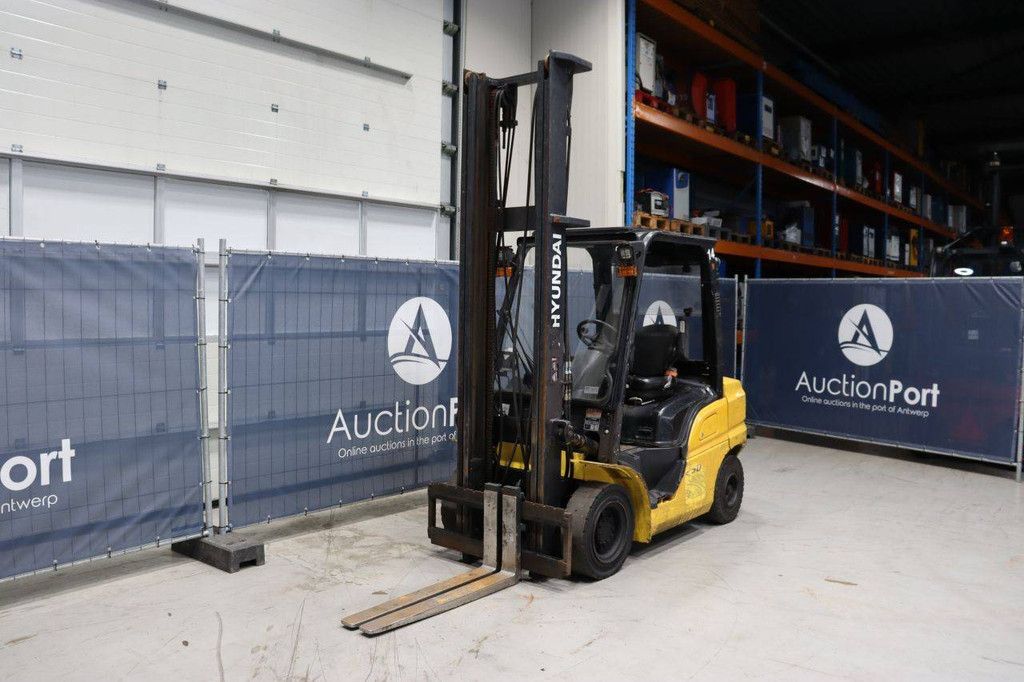 Forklift Hyundai 25D-9 Diesel 2330kg 5.0m 2017