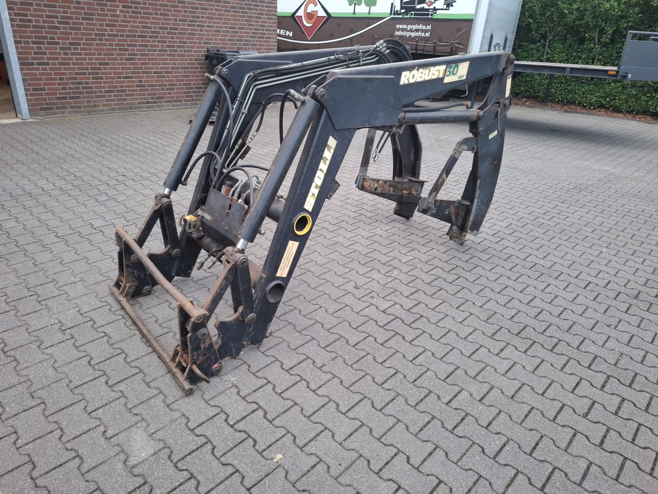 Stoll voorlader afkomstig van Fendt 611