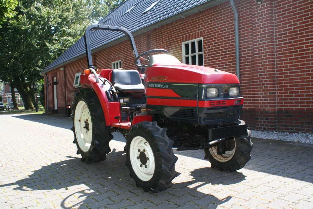 Mitsubishi MT200 21PK 4WD