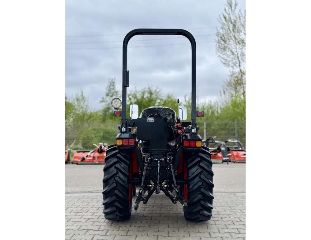 Hinomoto HM3030 NIEUW met voorlader al vanaf €180,00 per maand