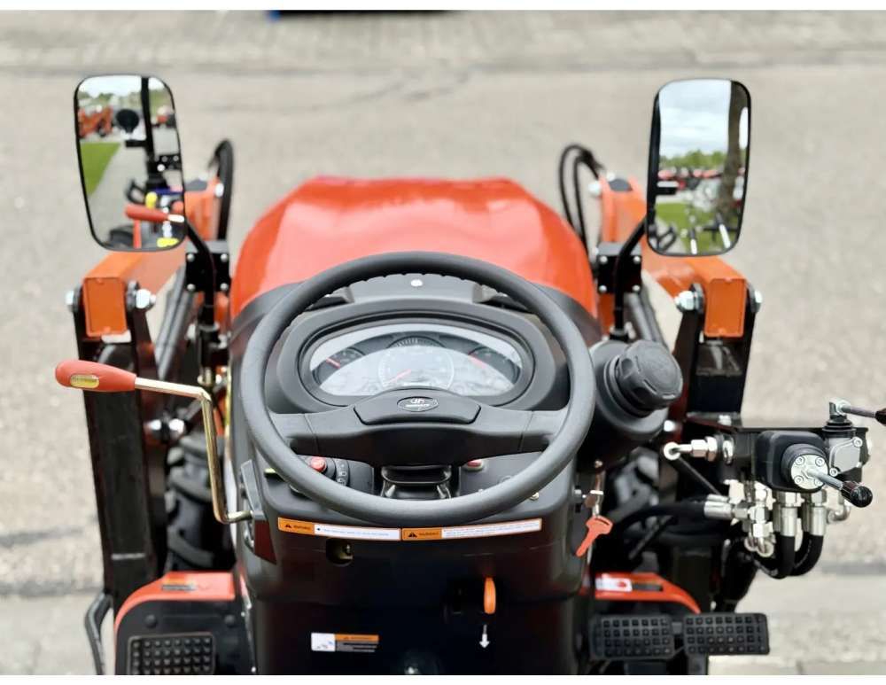 Hinomoto HM3030 NIEUW met voorlader al vanaf €180,00 per maand