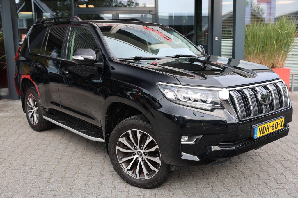 Toyota Landcruiser 150 2.8 D-4D 5DRS EXECUTIVE A/T VAN