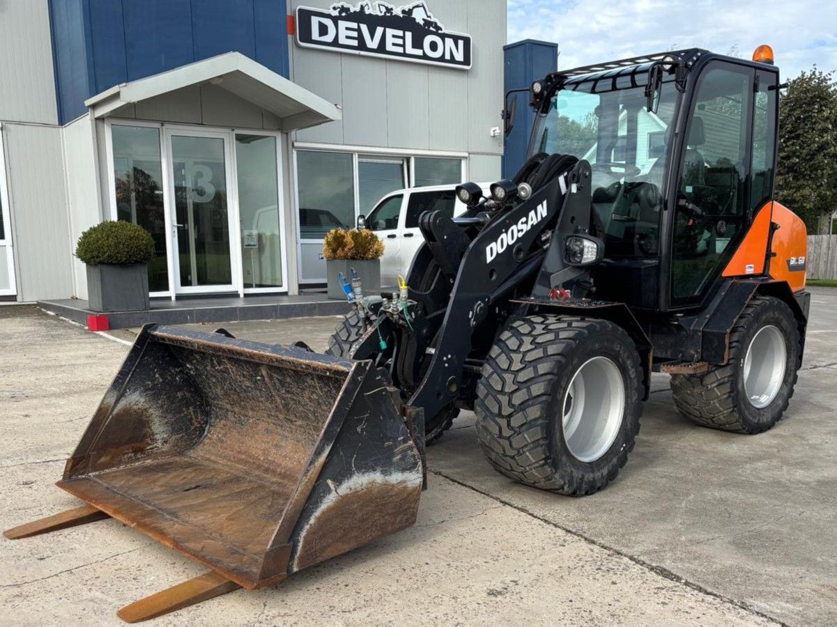 Develon DL60-7