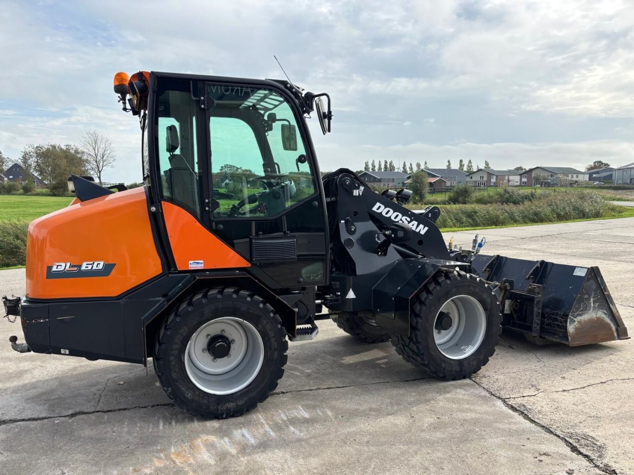Develon DL60-7