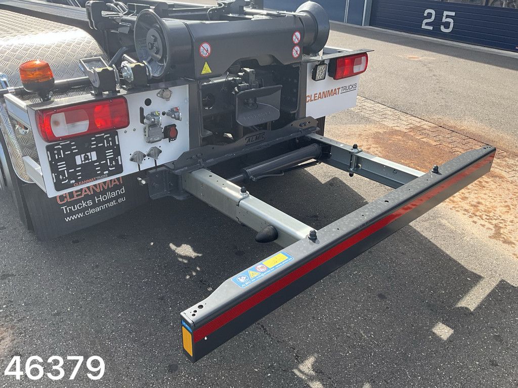 DAF FAQ XD 450 8x2 Hiab 26 Tonmeter laadkraan