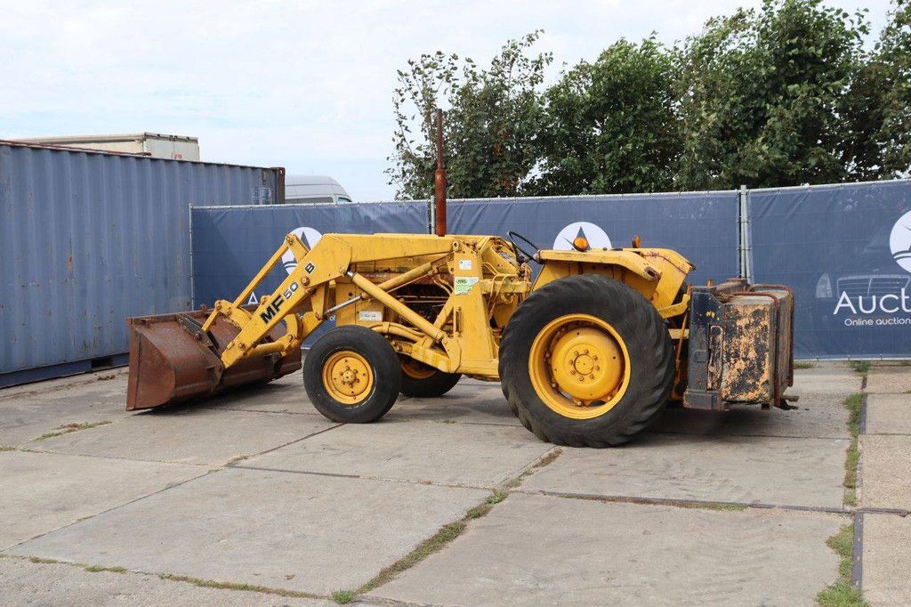 Massey Ferguson MF50B Diesel-Traktor, 69 PS, mit Frontlader, Baujahr 1985