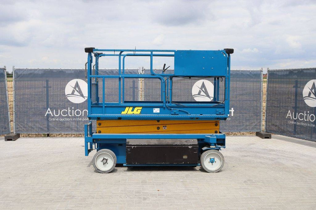 Scherenbühne JLG 2046-E Elektrisch 455 kg 8,1 m 1997