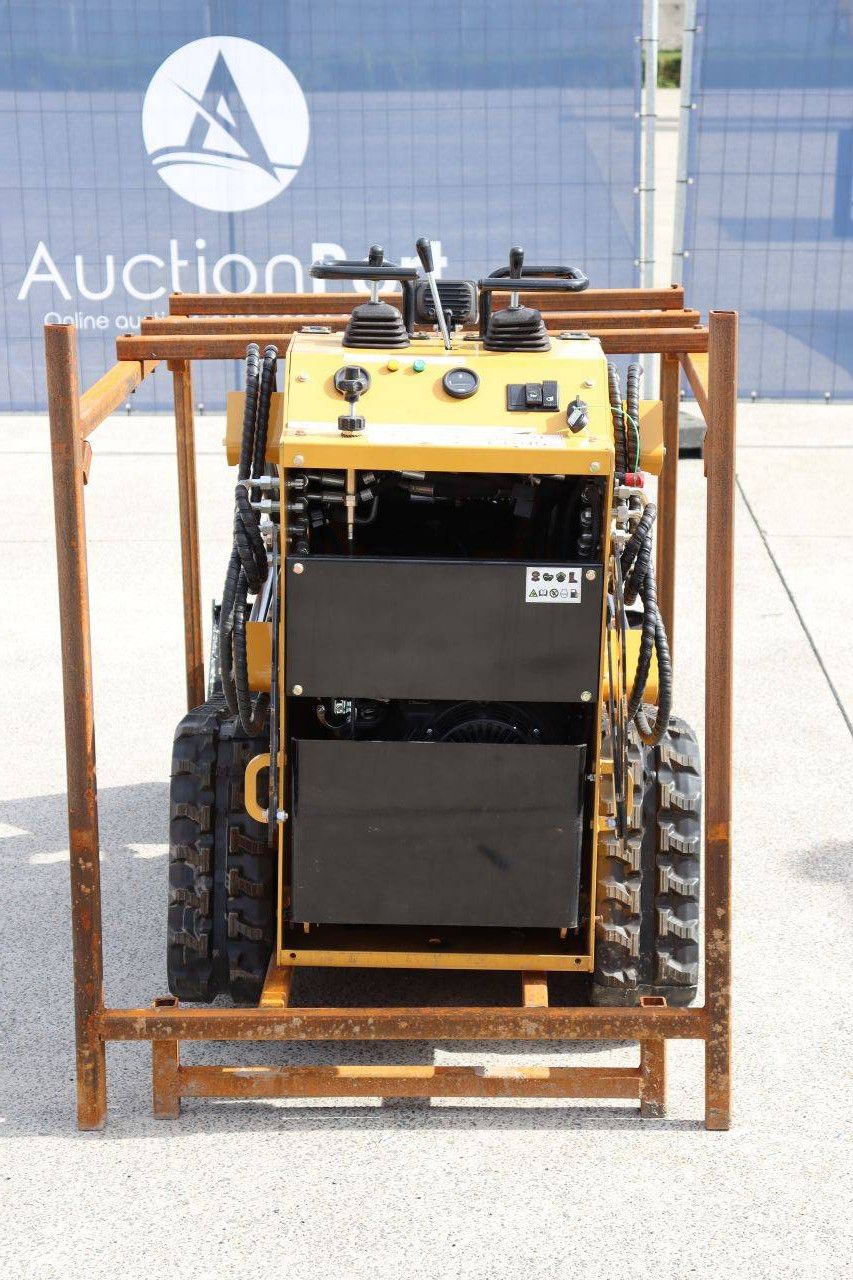 Delano T360 Skid Steer Loader Petrol 18hp 700kg 2026 New