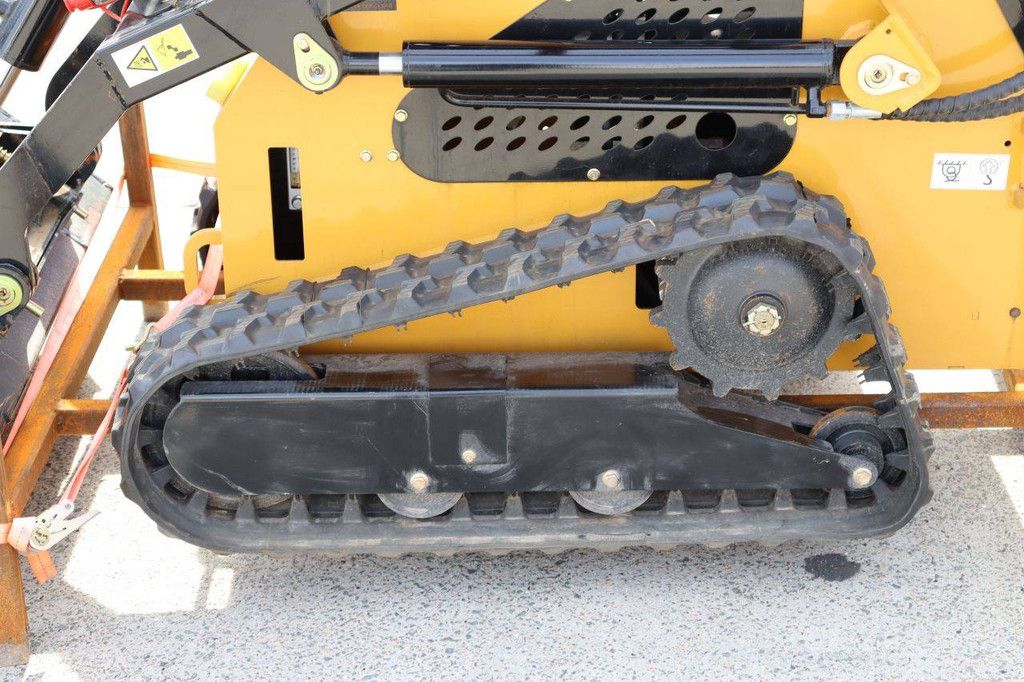 Delano T360 Skid Steer Loader Petrol 18hp 700kg 2026 New