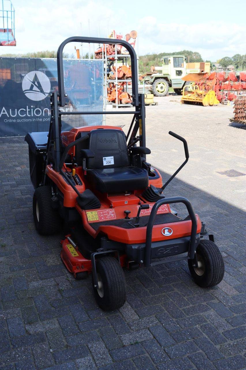Ride-on mower Kubota GZD15-3HD-S5 Diesel 11.2kW 2020 (Margin)