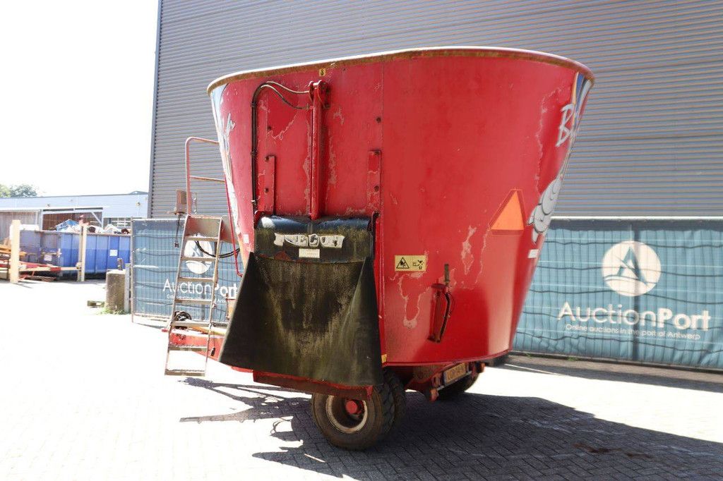 Feed mixer Peecon VMF 130 2012