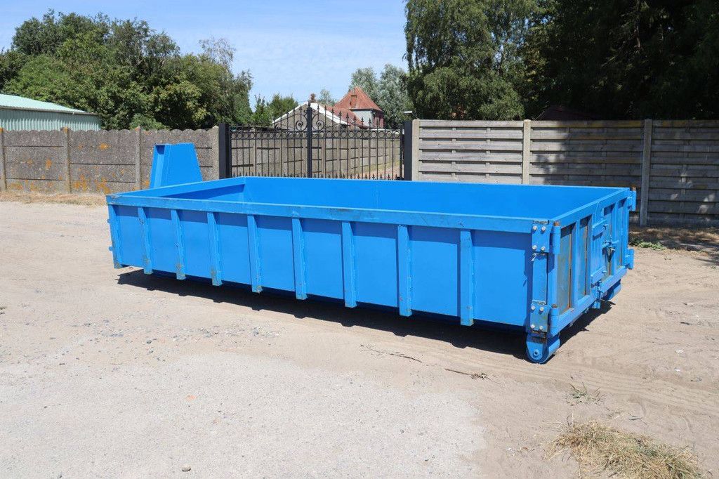 Skip container 6x2.25x1m