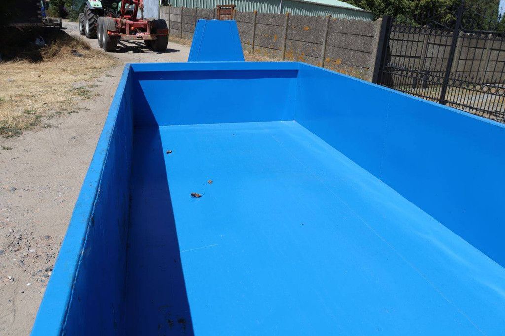 Skip container 6x2.25x1m