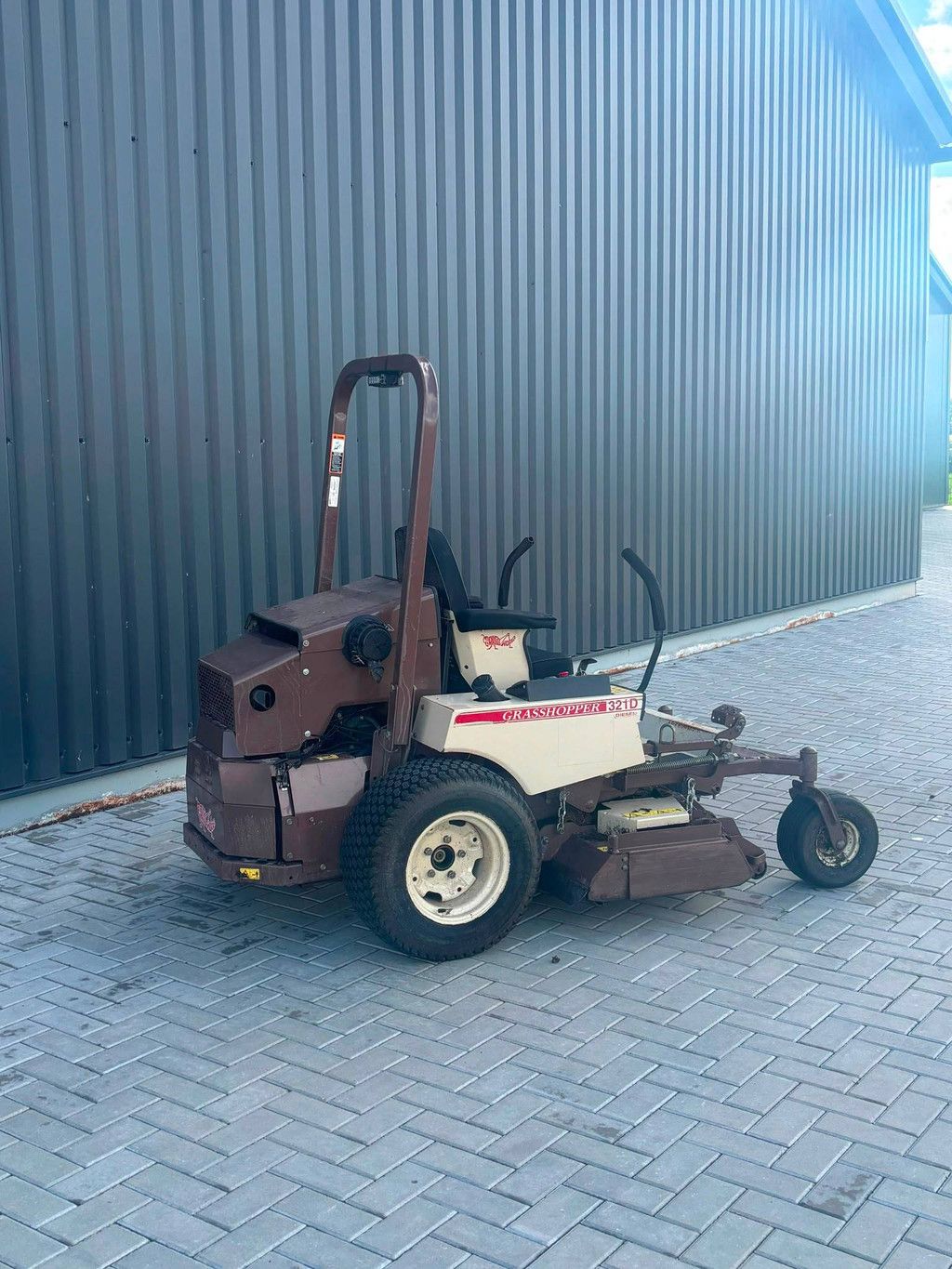 Ride-on mower Grasshopper 312D-52 Diesel 2009