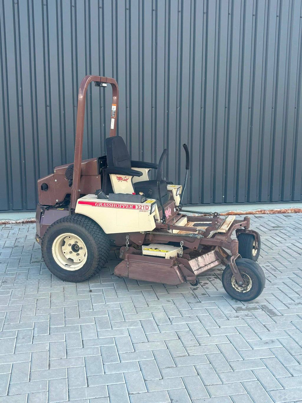 Ride-on mower Grasshopper 312D-52 Diesel 2009