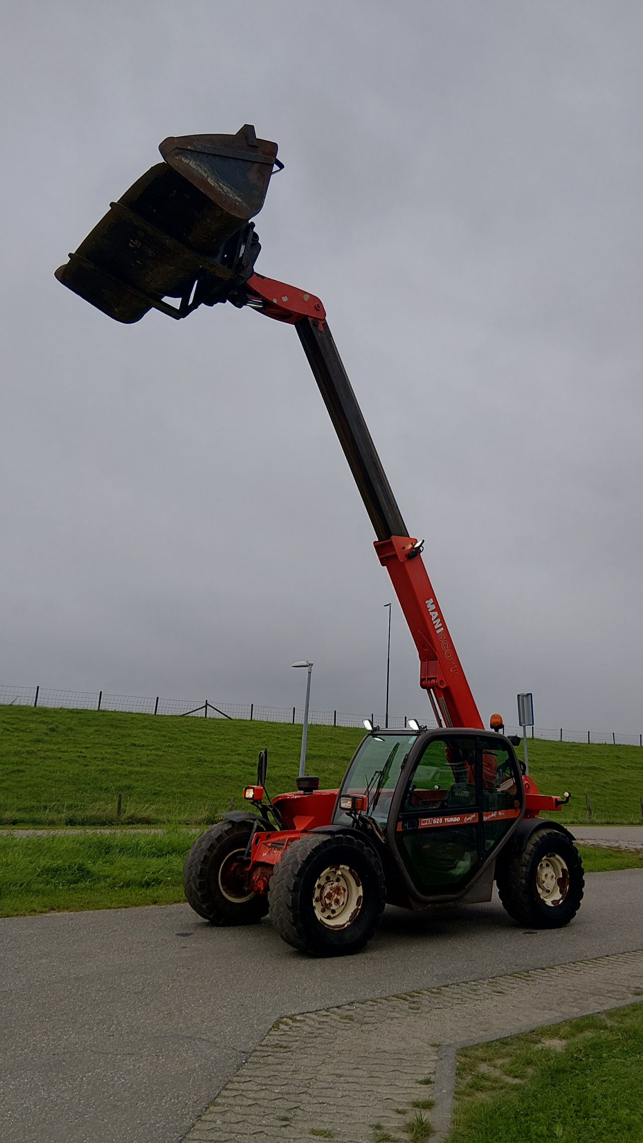 Manitou MVT 628 turbo verreiker (weinig uur) bak+vorken