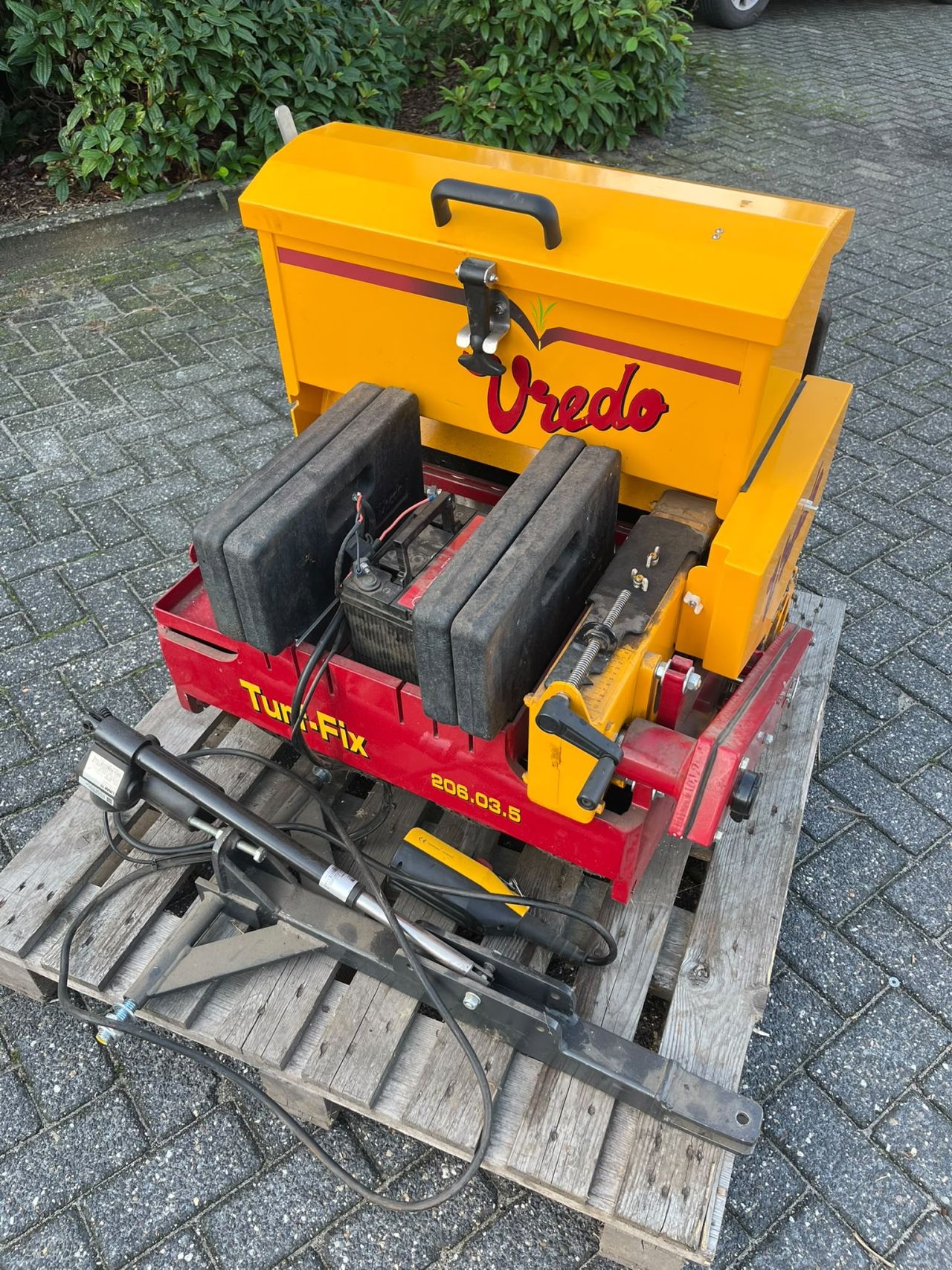 Vredo turf fix 63 cm doorzaaimachine tuin en park bj 2022