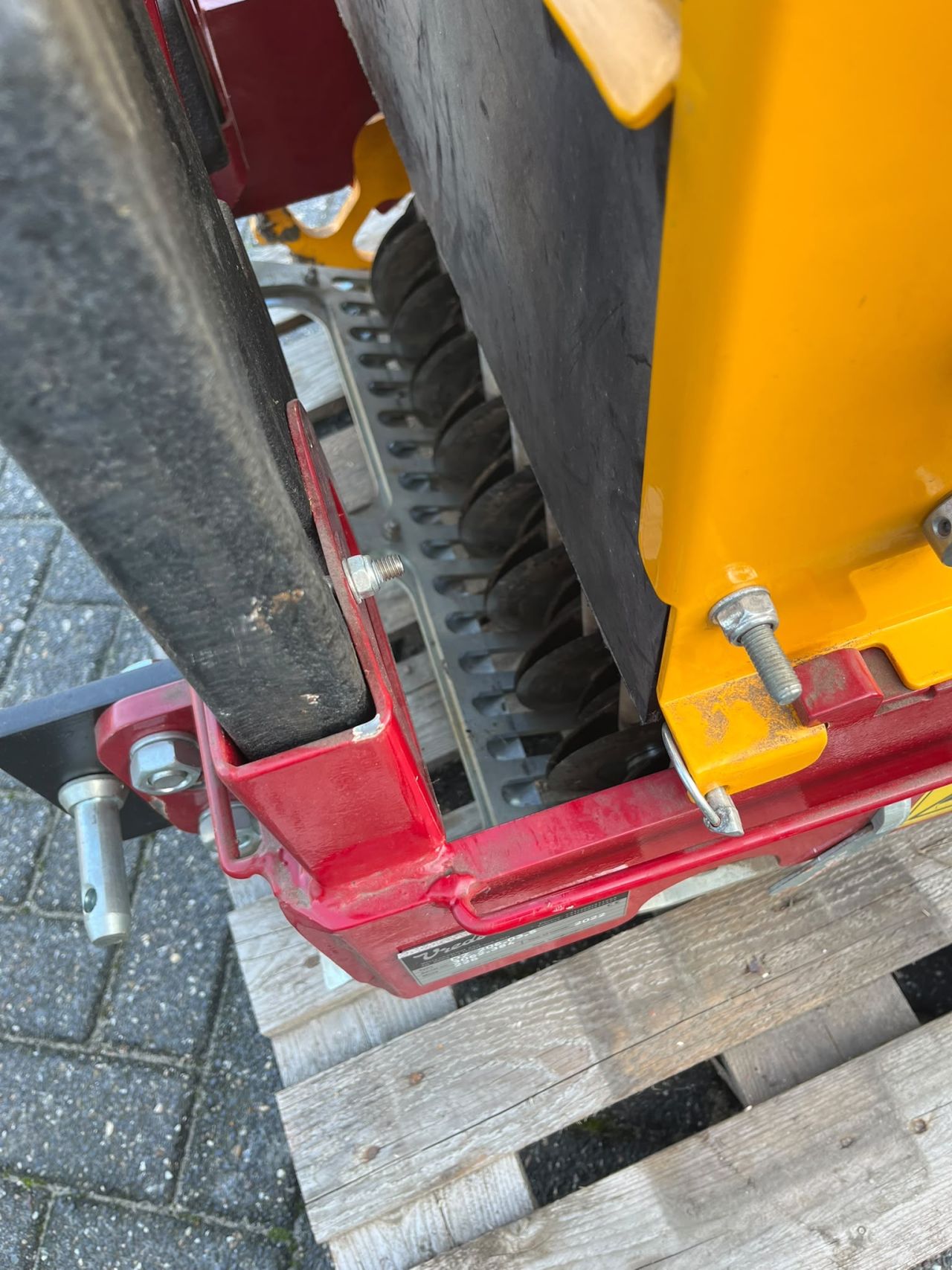 Vredo turf fix 63 cm doorzaaimachine tuin en park bj 2022