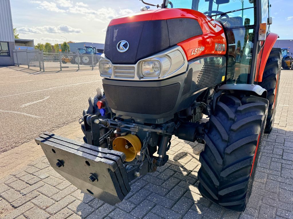 Kubota L5740 HSTC 4WD Cab