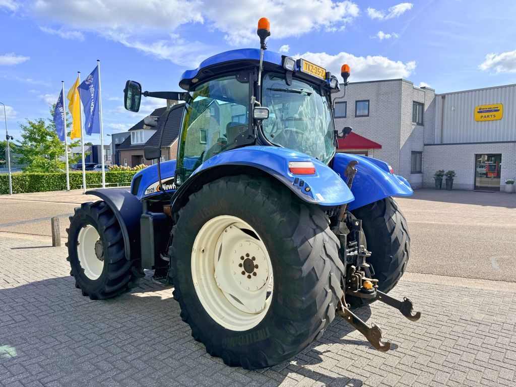 New Holland TS125A