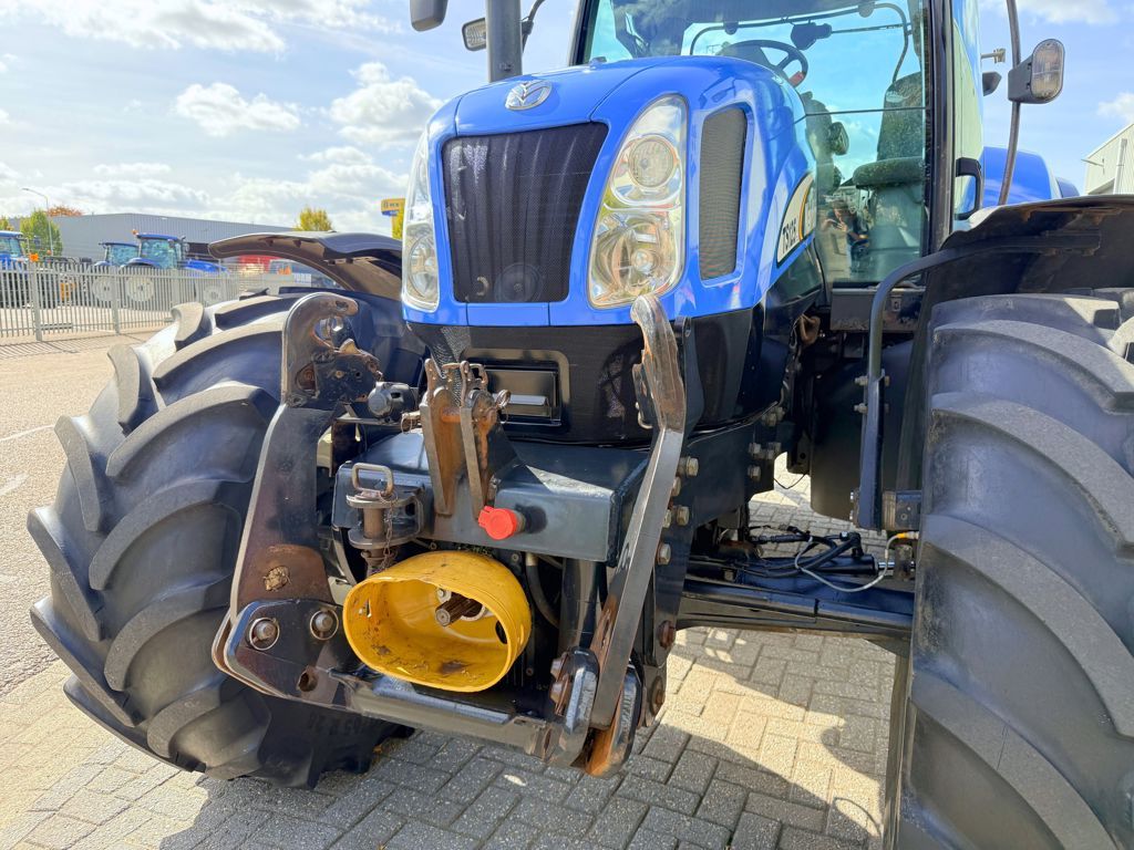 New Holland TS125A