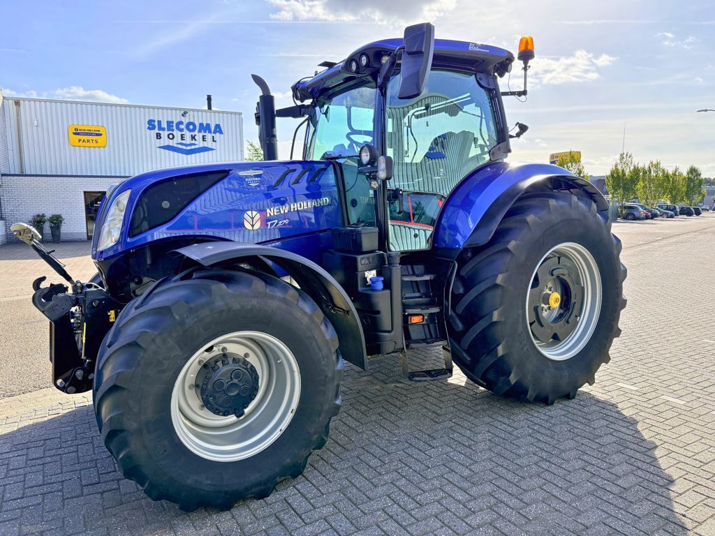 New Holland T7.270AC Stage V Blue Power