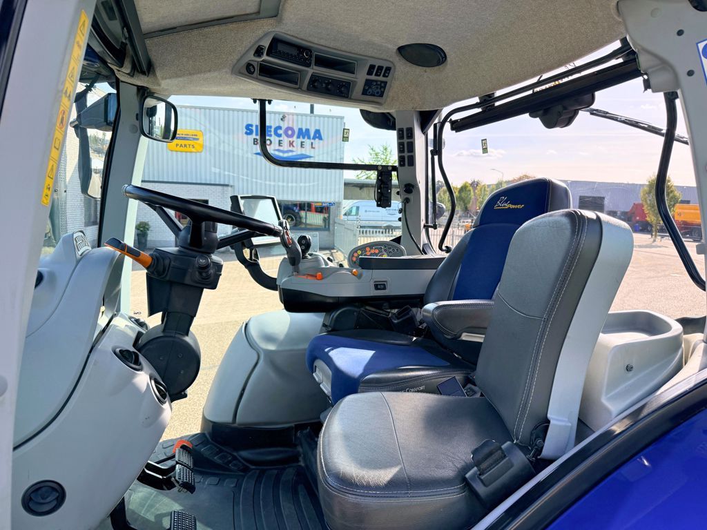 New Holland T7.270AC Stage V Blue Power