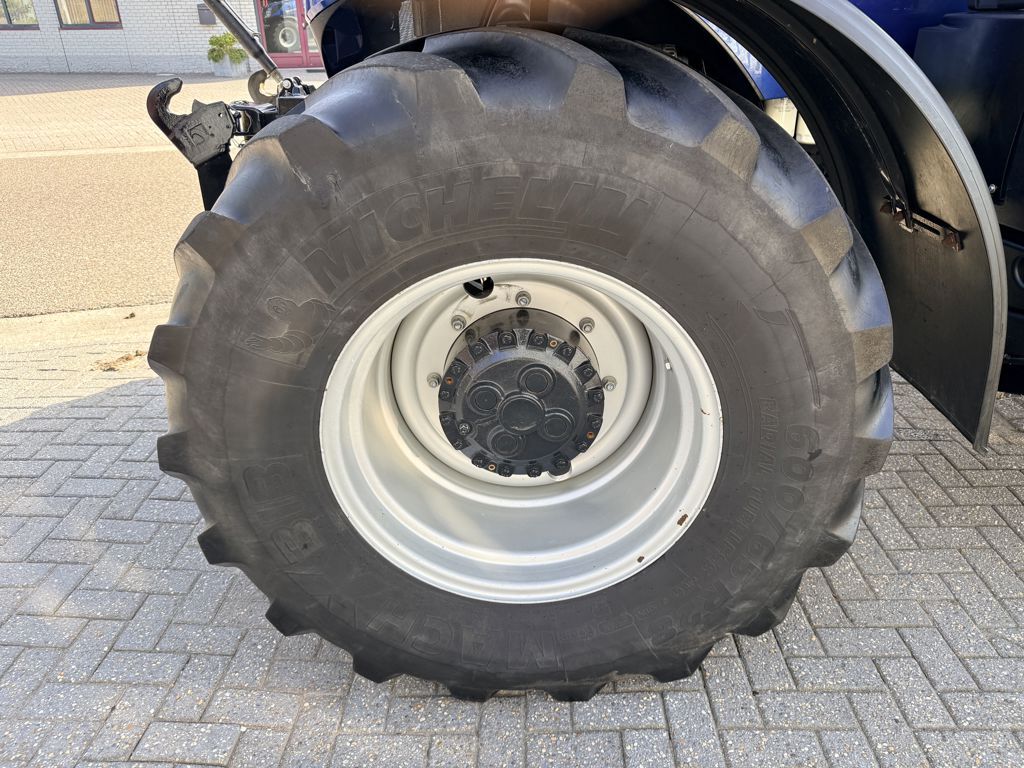 New Holland T7.270AC Stage V Blue Power