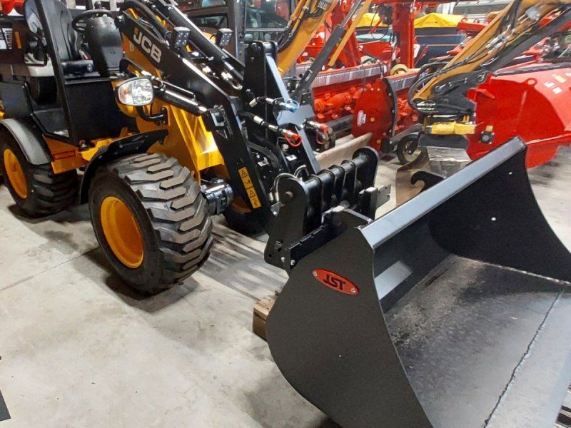 JCB 403 Plus Agri