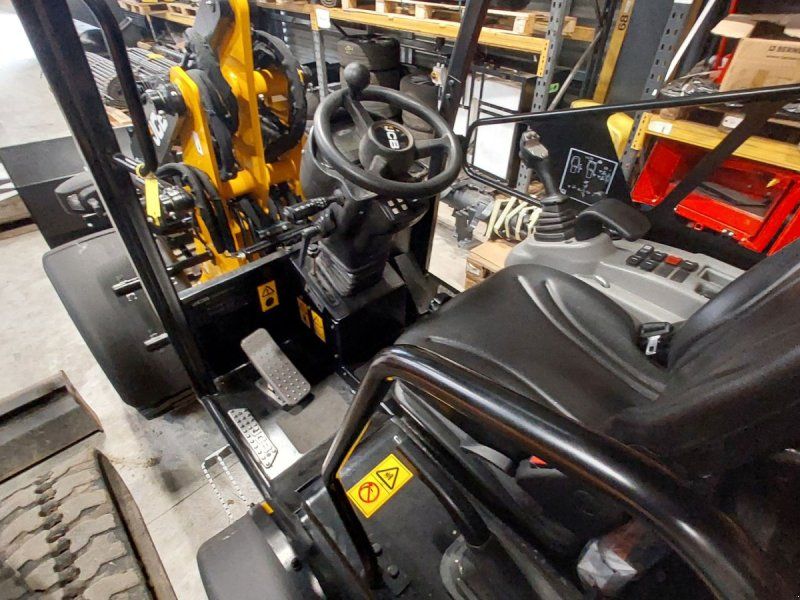 JCB 403 Plus Agri