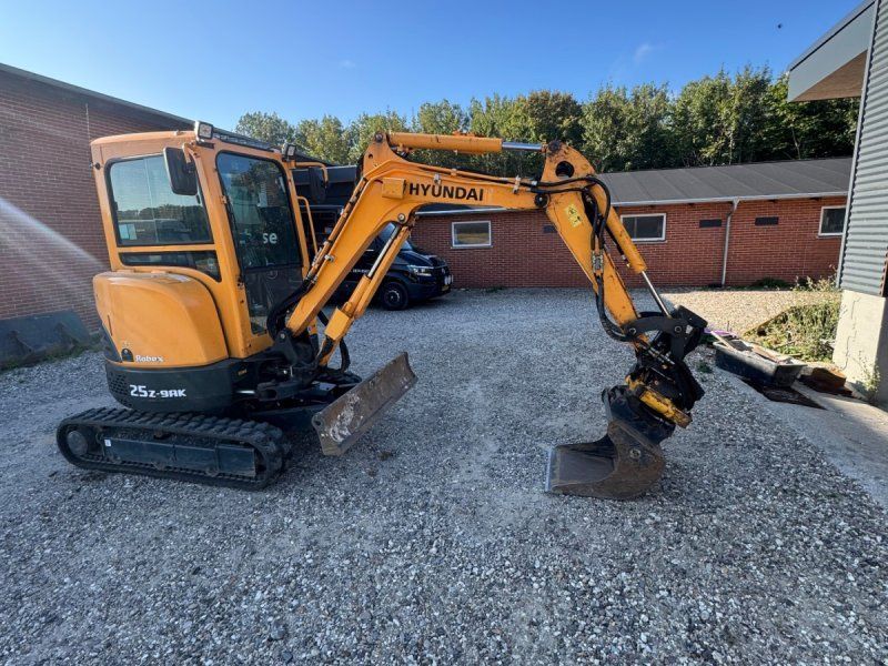 Hyundai 25Z9AK