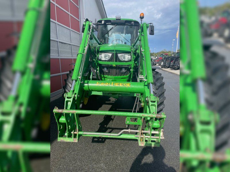 John Deere 6115M