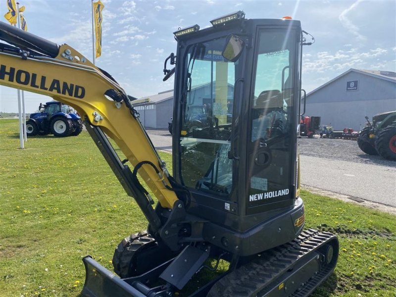New Holland E25D