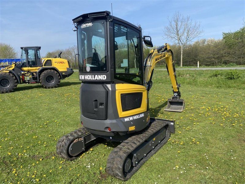 New Holland E25D