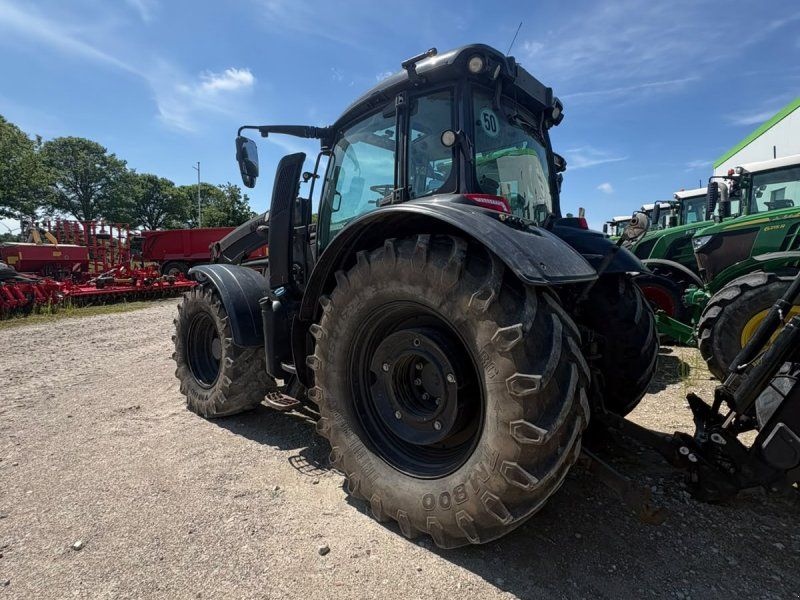 Valtra N 174