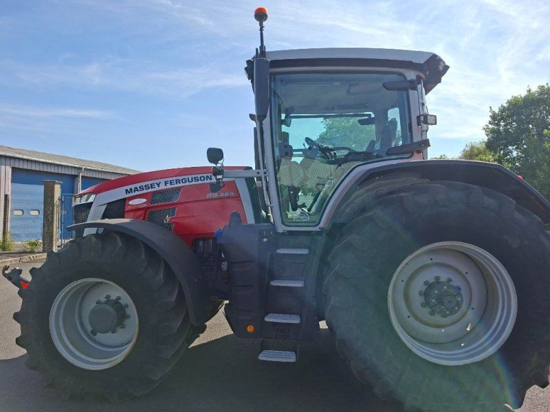 Massey Ferguson 8S225